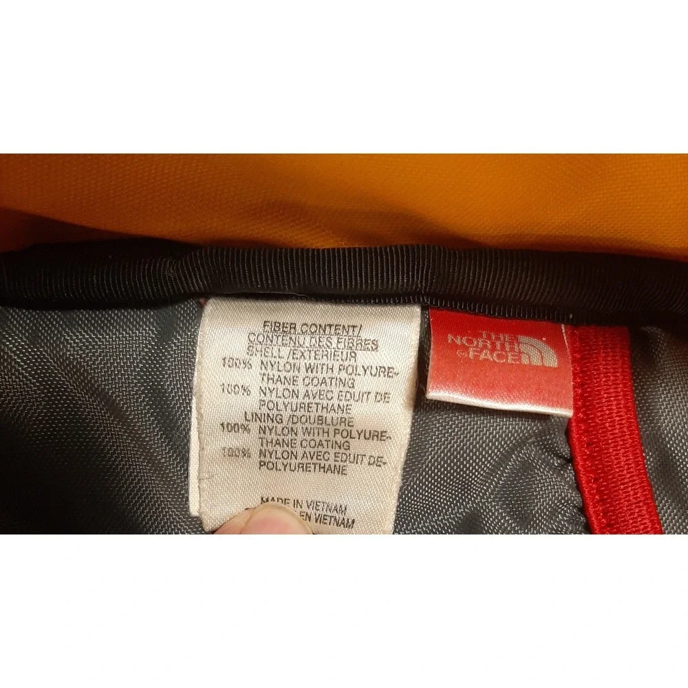 The Northface TNF Yavapai Backpack Yellow Black No Reservoir Pikes Peak Logo